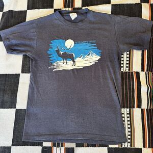 Vintage Sportswear Yellowstone Single Stitch Graphic Tee Shirt. Unisex. USA.